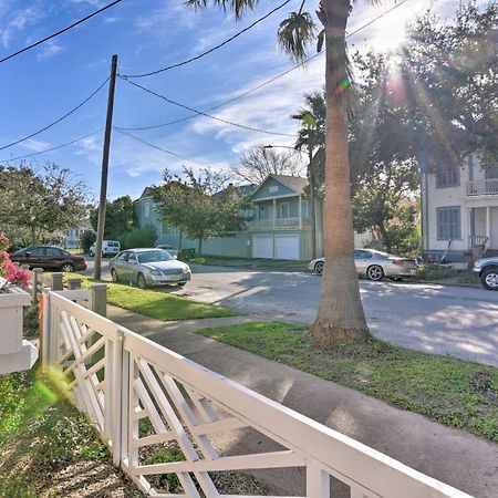 Bright Galveston Cottage Close To Beach And Strand Ngoại thất bức ảnh