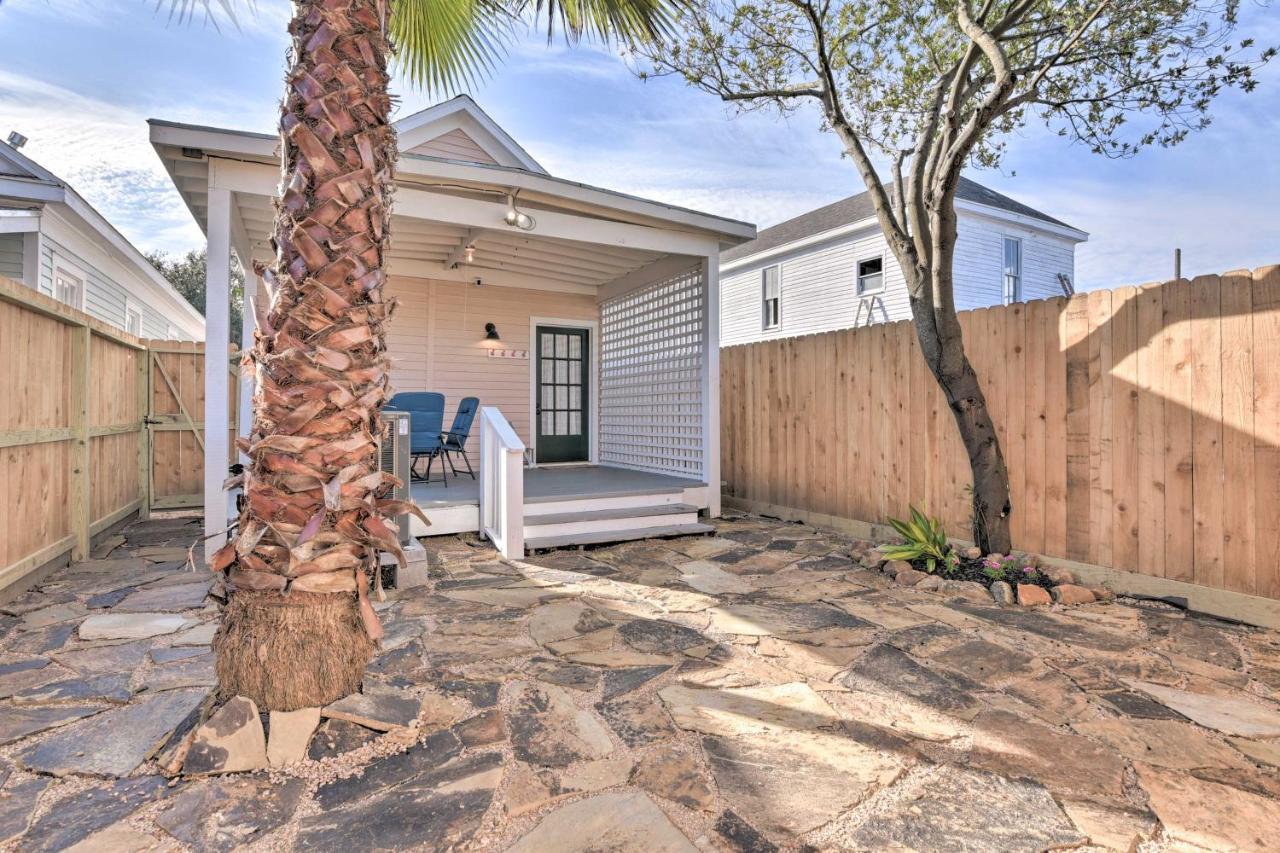 Bright Galveston Cottage Close To Beach And Strand Ngoại thất bức ảnh